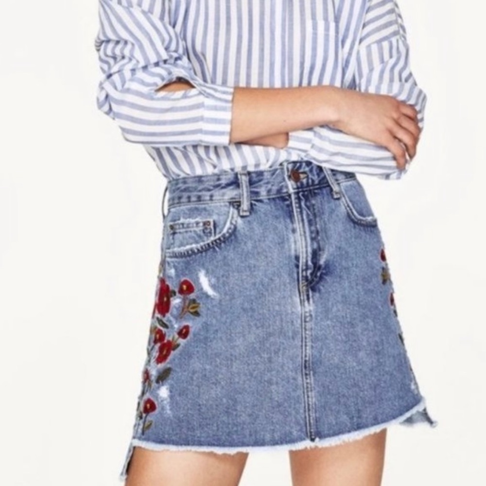 Zara denim mini skirt floral embroidery distressed